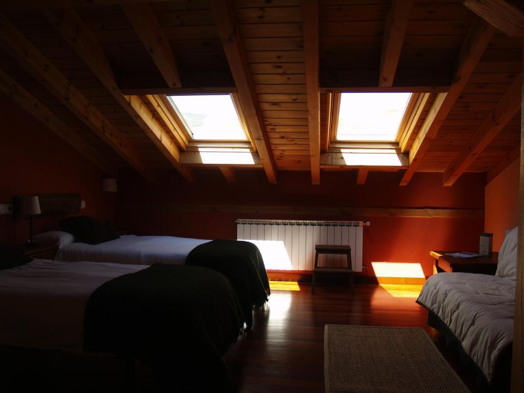 Hotel Rural Piedra Abierta San Martin de Perapertu Room photo